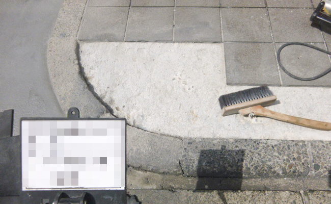 タイル張替え工事 駐車場入口 防水 外壁などの改修工事や 雨漏り修理は山陽工業へ